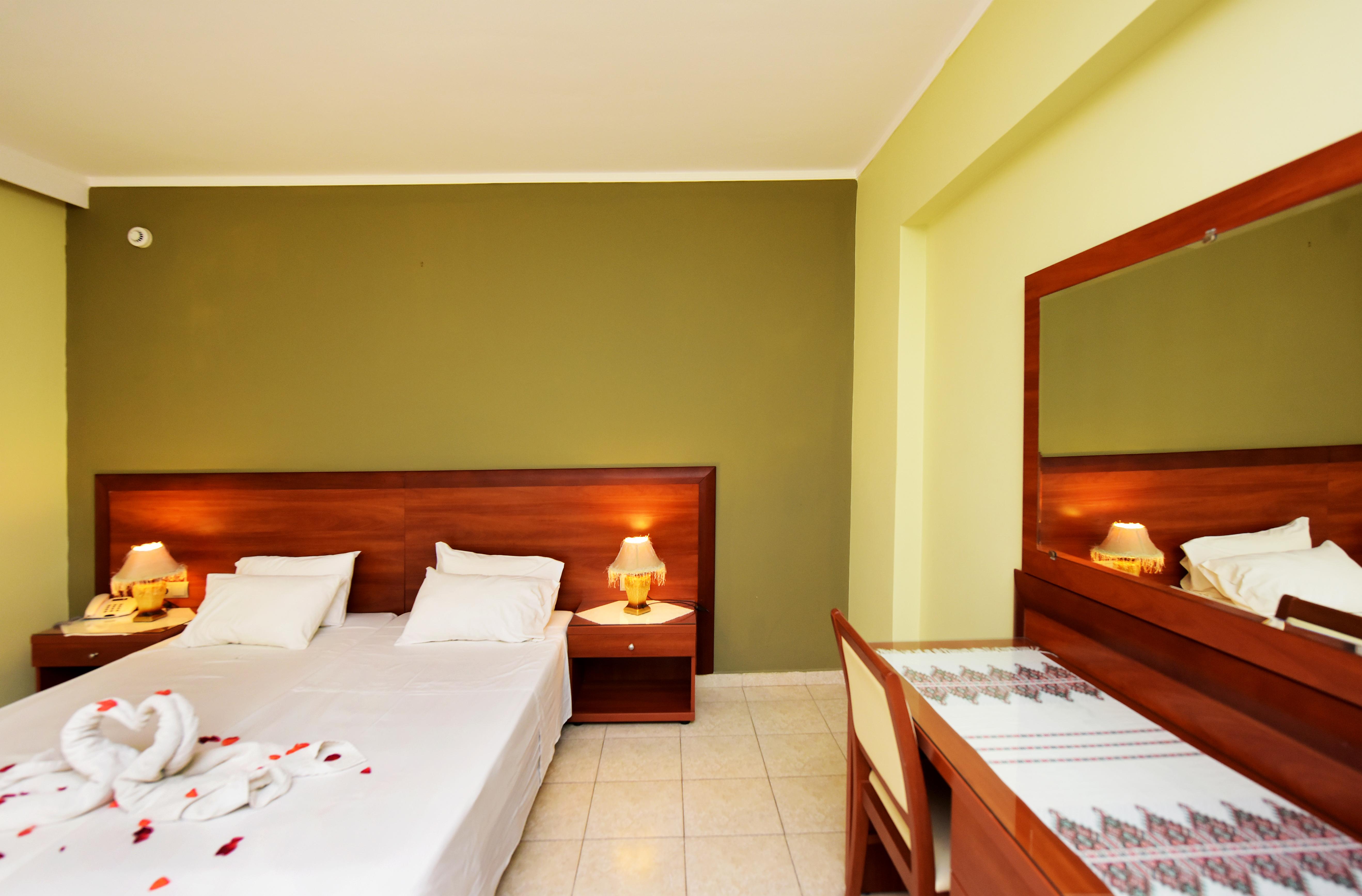 Esmeralda Hotel Kremastí Extérieur photo